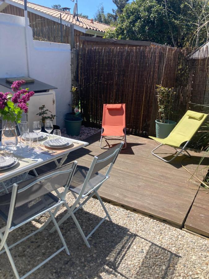 Avec Grande Terrasse Et Jardin Privatif Au Pyla *
